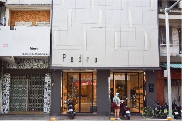 Bảng hiệu Alu cửa hàng Pedro