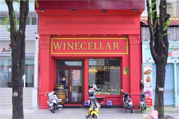Công trình bảng hiệu alu Wineceller.vn