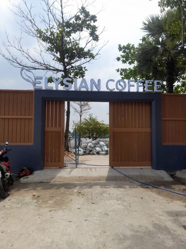 Bảng hiệu chữ nổi quán cà phê sân vườn Elysian Coffee